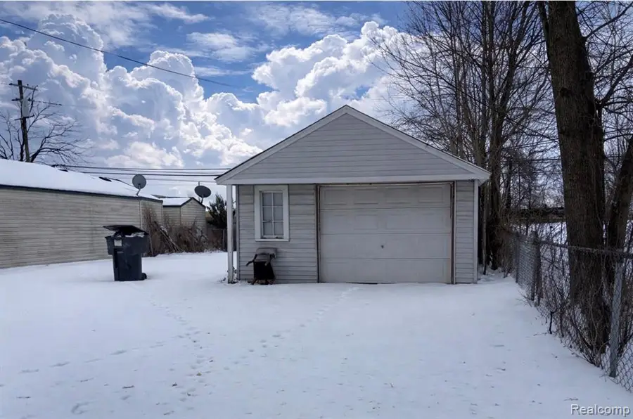 5251 Neff, Detroit, MI  - #2