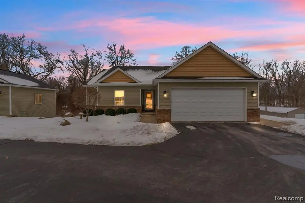 5291 Bella, Highland, MI  - #1