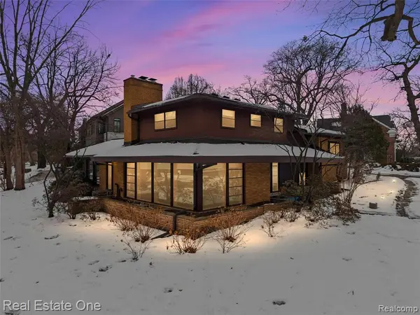 8675 Nadine, Huntington Woods, MI 