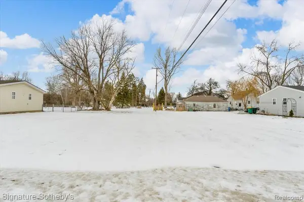 2983 Dashwood, Troy, MI 