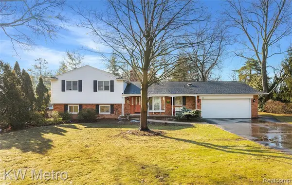 85 Stalwart, Troy, MI 