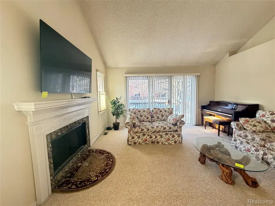 11 Oxford, Dearborn, MI  - #3