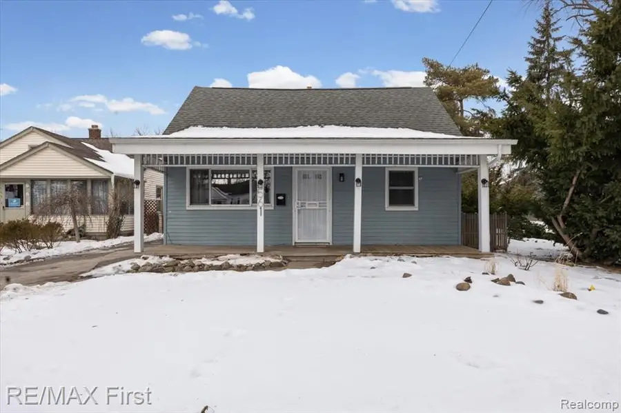 561 Andresen, Hazel Park, MI  - #2