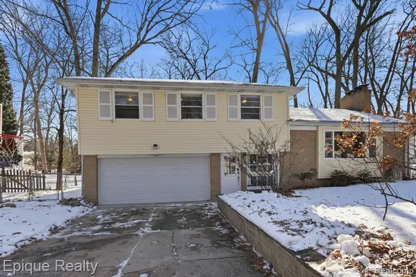 4448 Greenwood, Okemos, MI 