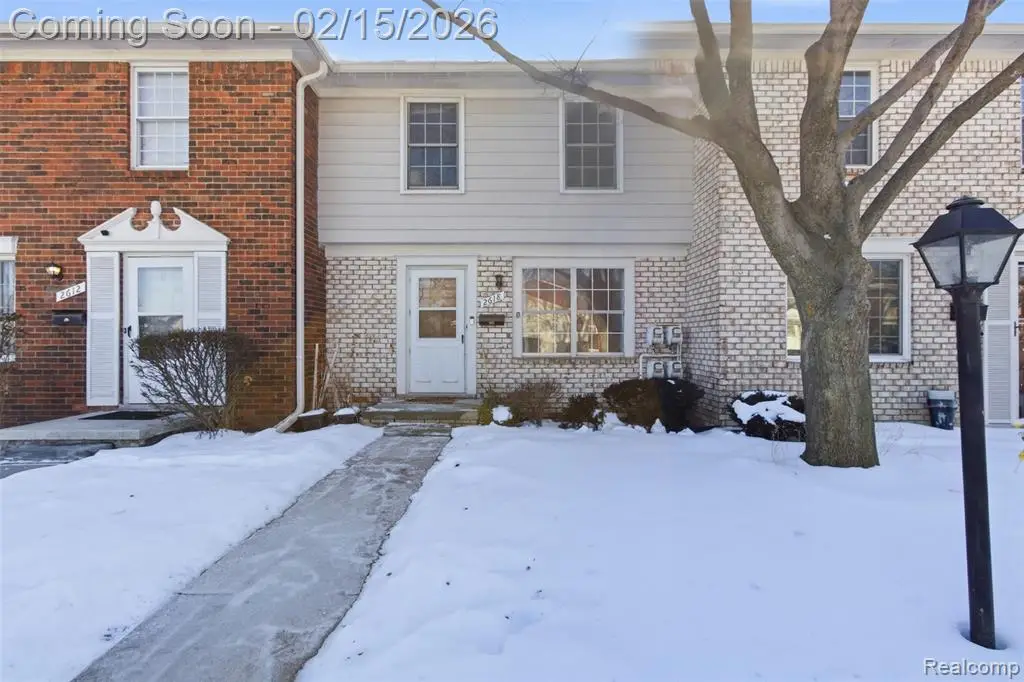 2618 Seaton Circuit, Warren, MI  - #1