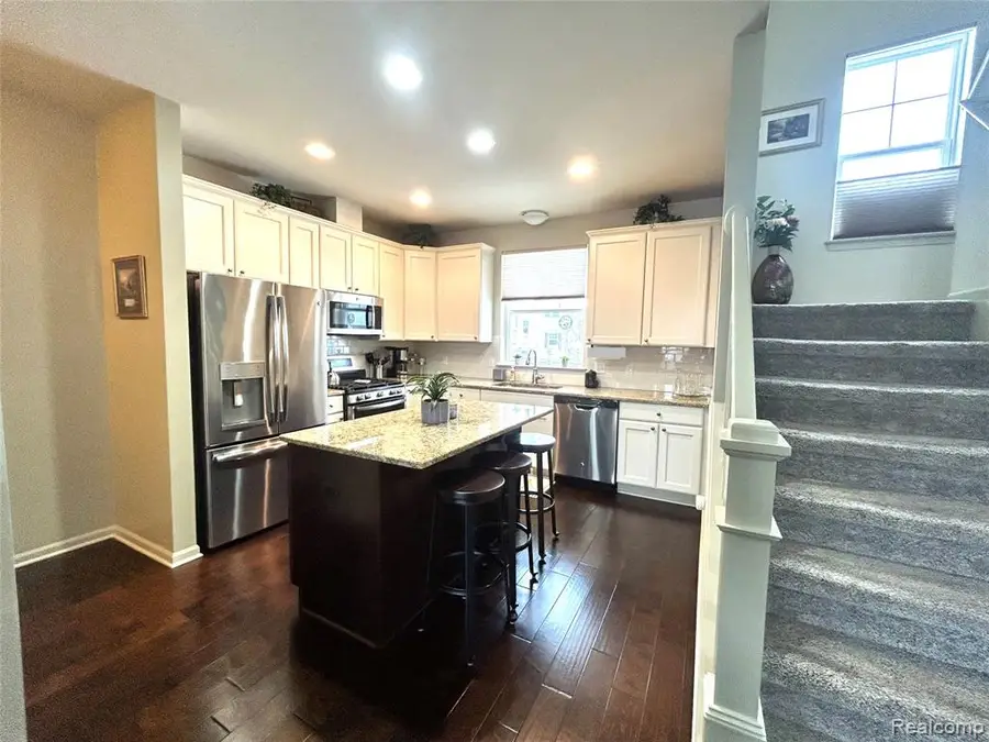 3204 Johanna Ware #13, Wixom, MI  - #3