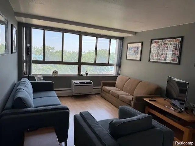 8900 E Jefferson #916, Detroit, MI 48214 - #2