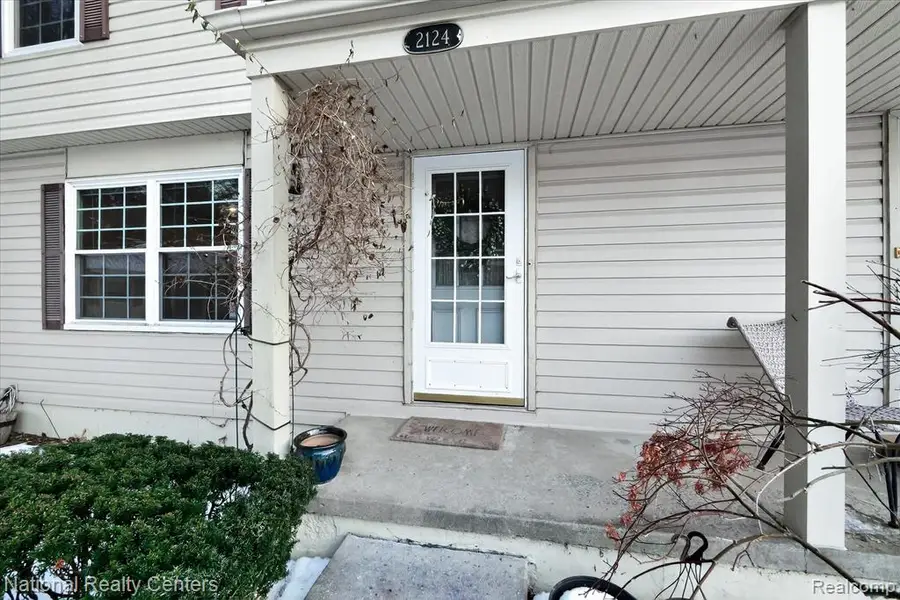 2124 Park Place, Walled Lake, MI  - #3