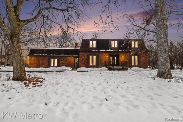 5865 Dunmore, West Bloomfield, MI 