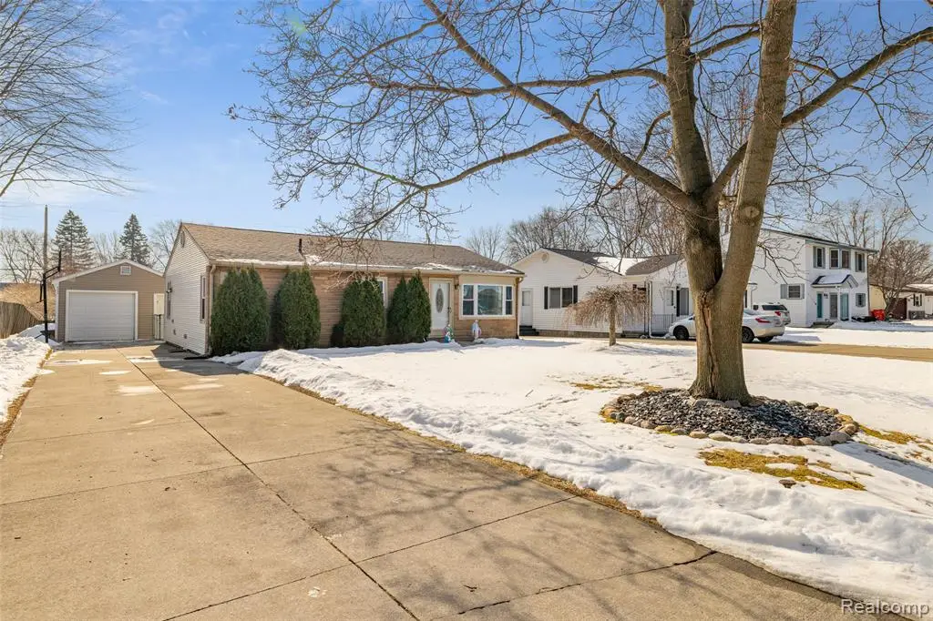 23610 Lynnhurst, Macomb, MI 48042 - #1