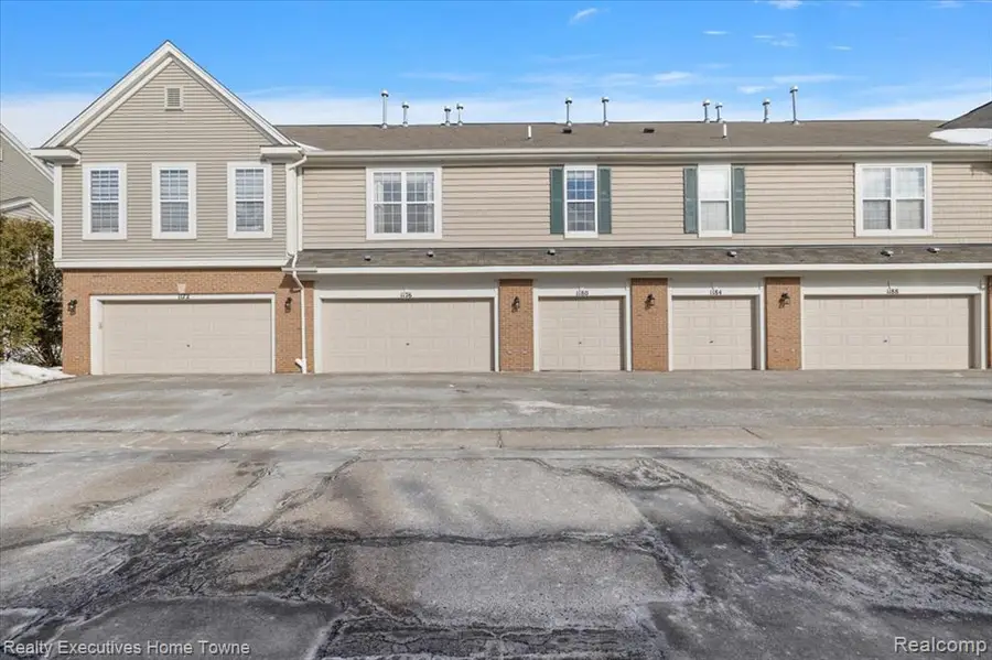 1180 Alameda, Troy, MI  - #3