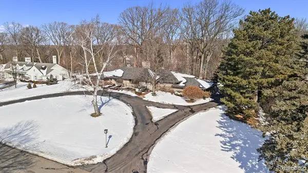 664 Rudgate, Bloomfield Hills, MI 