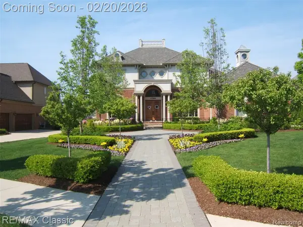 17905 Parkshore, Northville, MI 