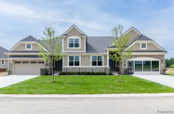 3923 Chatham #105, Brighton, MI 48114