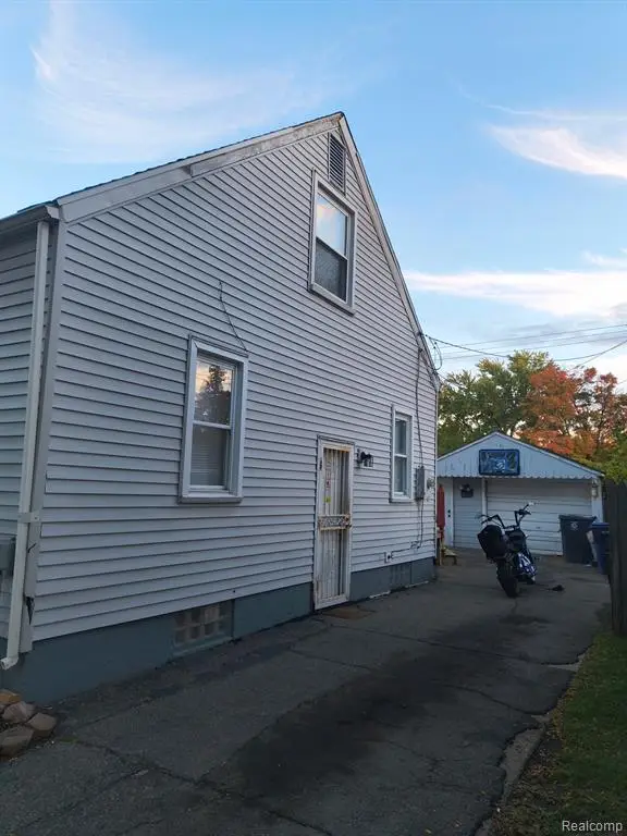 3614 Holly Ave, Flint, MI 48509 - #3