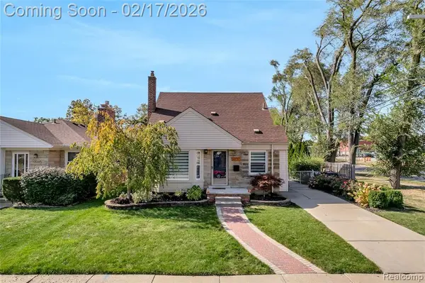 2237 Mcmillan, Dearborn, MI 