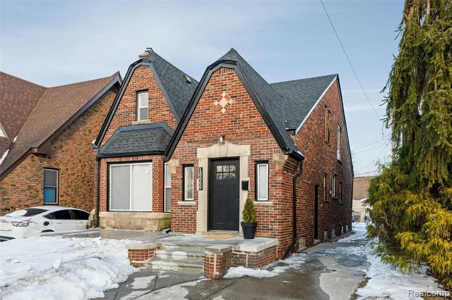 18660 San Juan, Detroit, MI  - #2