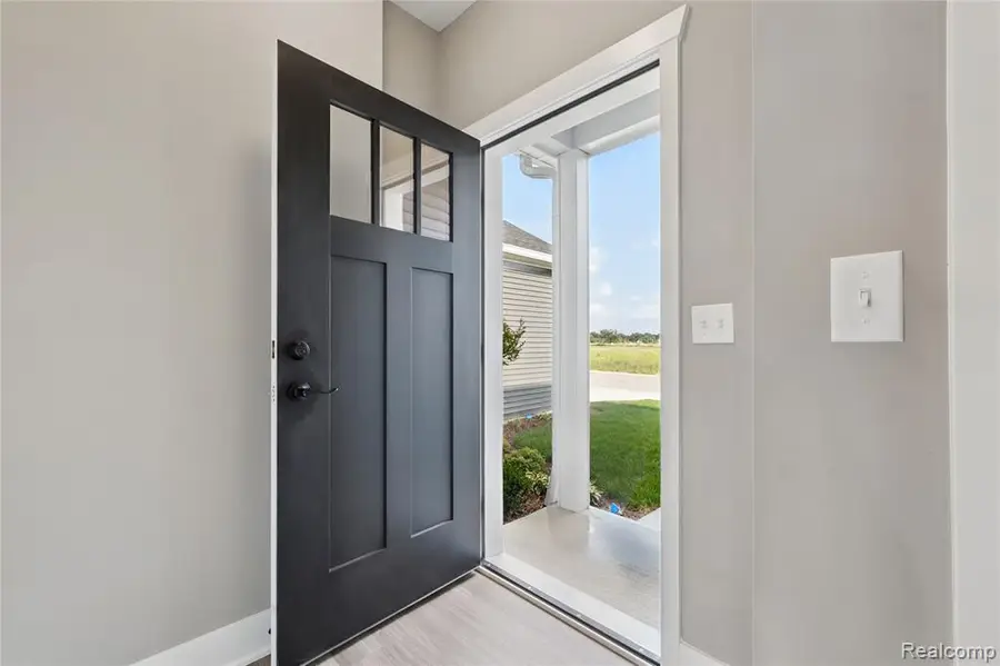 2315 Gilder, Howell, MI 48843 - #2