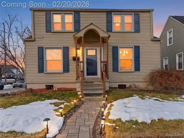 742 Saint John, Wyandotte, MI 48192