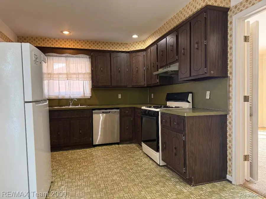 6135 Ardmore, Dearborn Heights, MI 48127 - #3