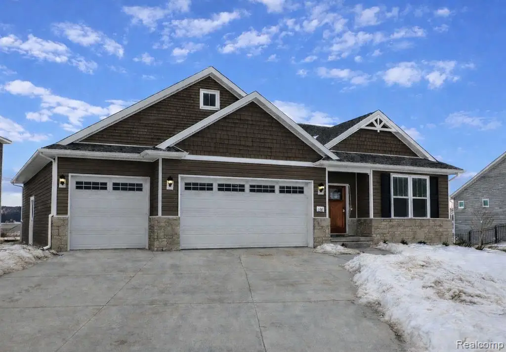 688 Round Rock (moh63), Howell, MI  - #1