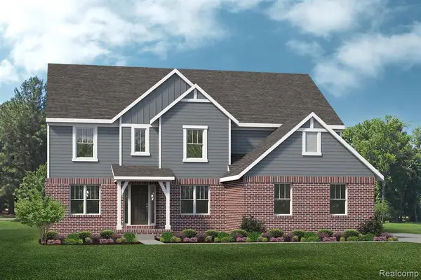 26608 Triple Crown, South Lyon, MI 48178