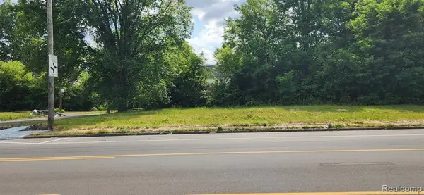 2705 Mount Elliott, Detroit, MI 48207