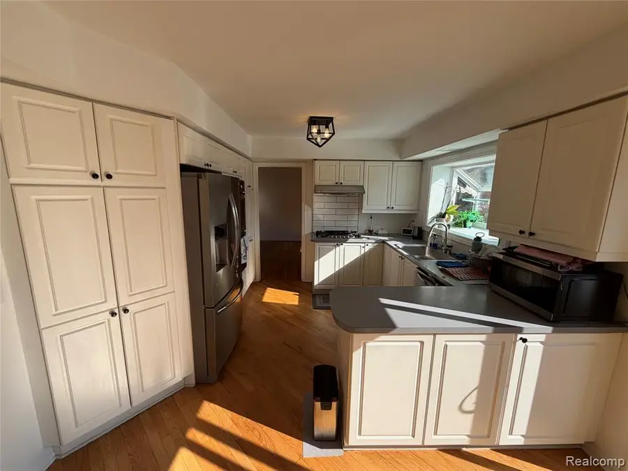 4205 Pinehurst, West Bloomfield, MI  - #3