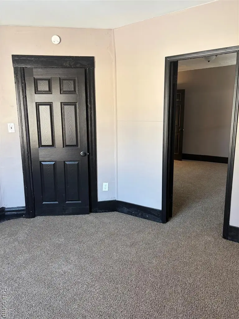 909 Burlingame, Detroit, MI 48202 - #3