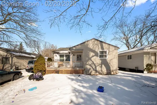 6430 Cloverton, Waterford, MI 