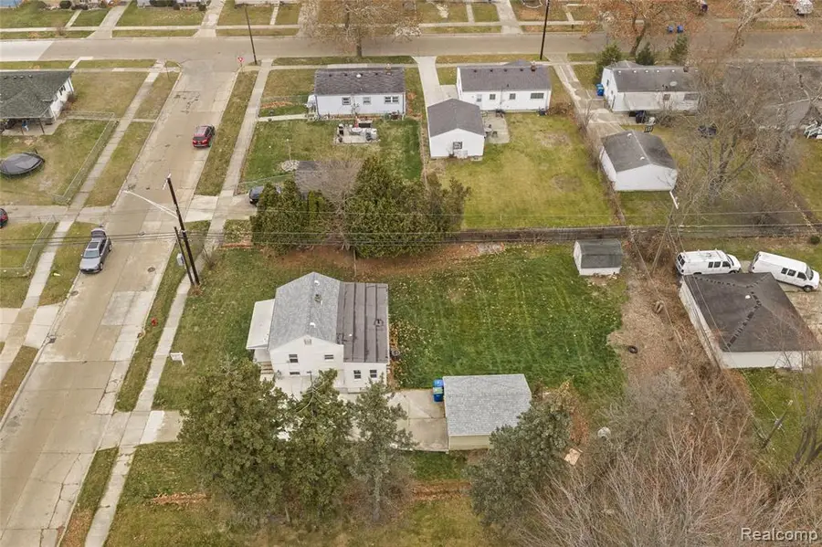 21118 Wellington, Warren, MI 48089 - #3
