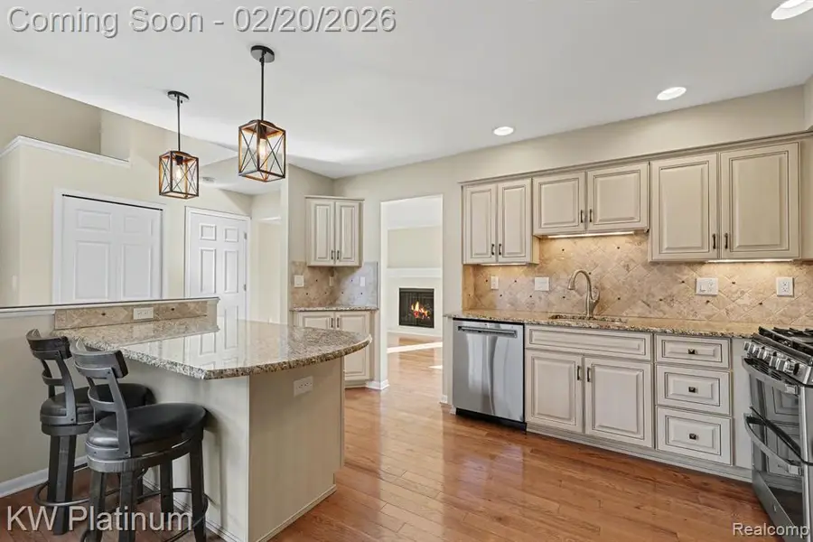 2959 Meadowbrook, Rochester Hills, MI  - #3