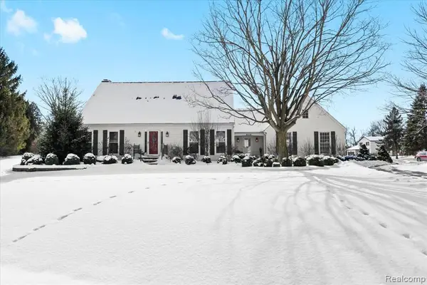 9112 Meadowdale, Brighton, MI 