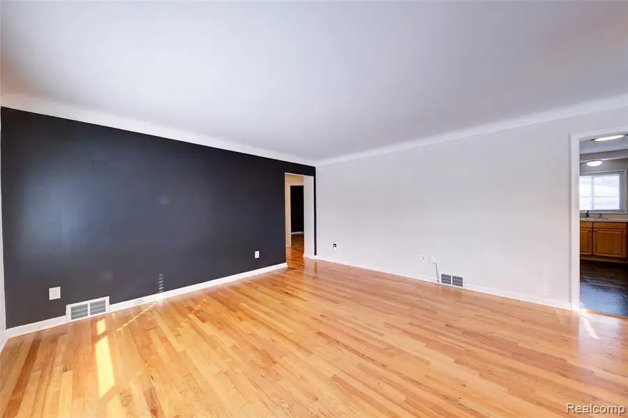 19921 Alger, Saint Clair Shores, MI  - #2