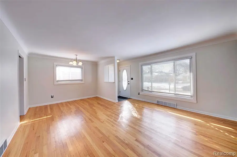 19921 Alger, Saint Clair Shores, MI  - #3