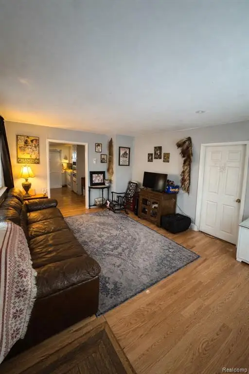 25 W Cornell, Pontiac, MI  - #2