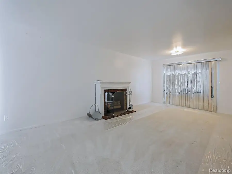 22604 Fargo, Detroit, MI 48219 - #2