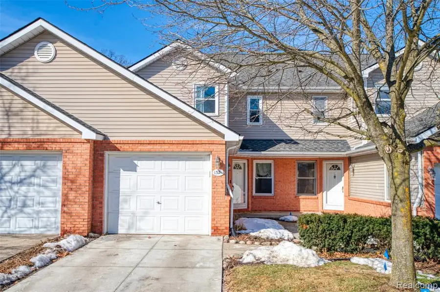 1321 Steeplechase, Howell, MI  - #2