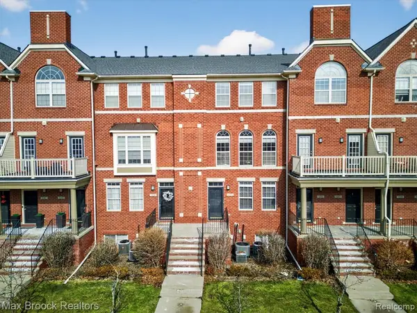 3255 Camden, Troy, MI 