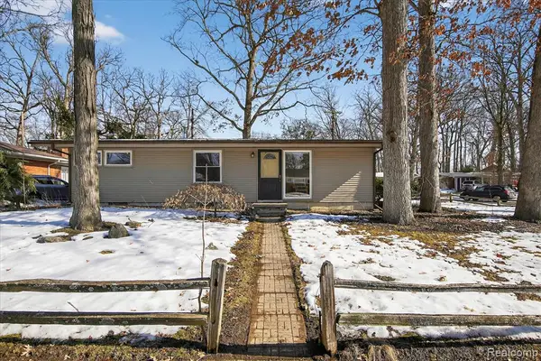 2344 S Circle, Ann Arbor, MI 