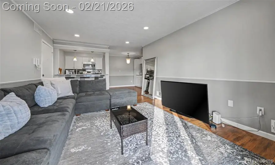 34821 Valleyview Dr. #D, Sterling Heights, MI  - #3