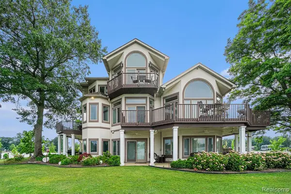 265 Lakeshore, Battle Creek, MI 