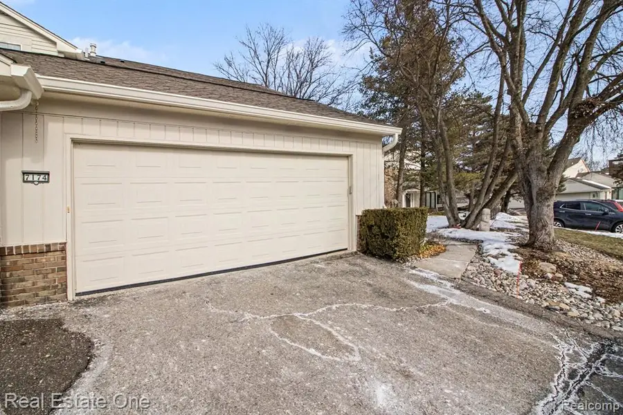 7174 Creeks, West Bloomfield, MI  - #3