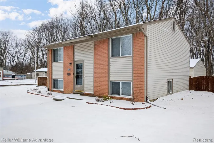 38478 Loruss, Westland, MI  - #3