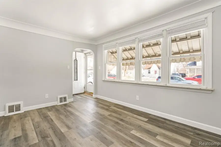 28441 Jahns, Roseville, MI 48066 - #3