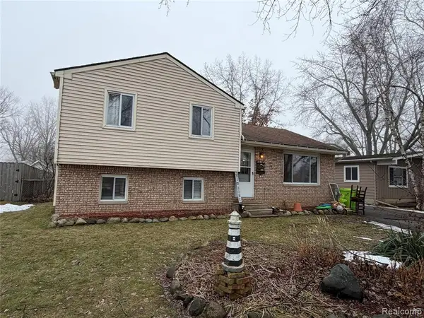 3412 W Clarice, Highland, MI 