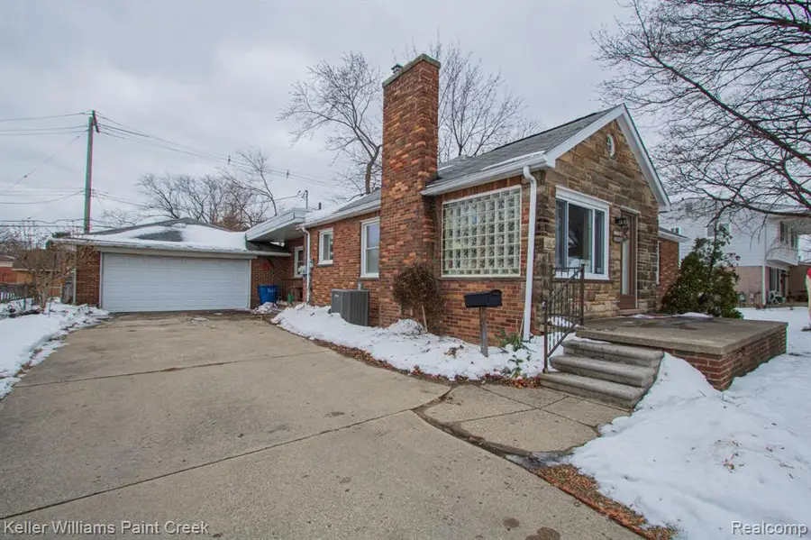 4926 E 12 Mile, Warren, MI  - #2