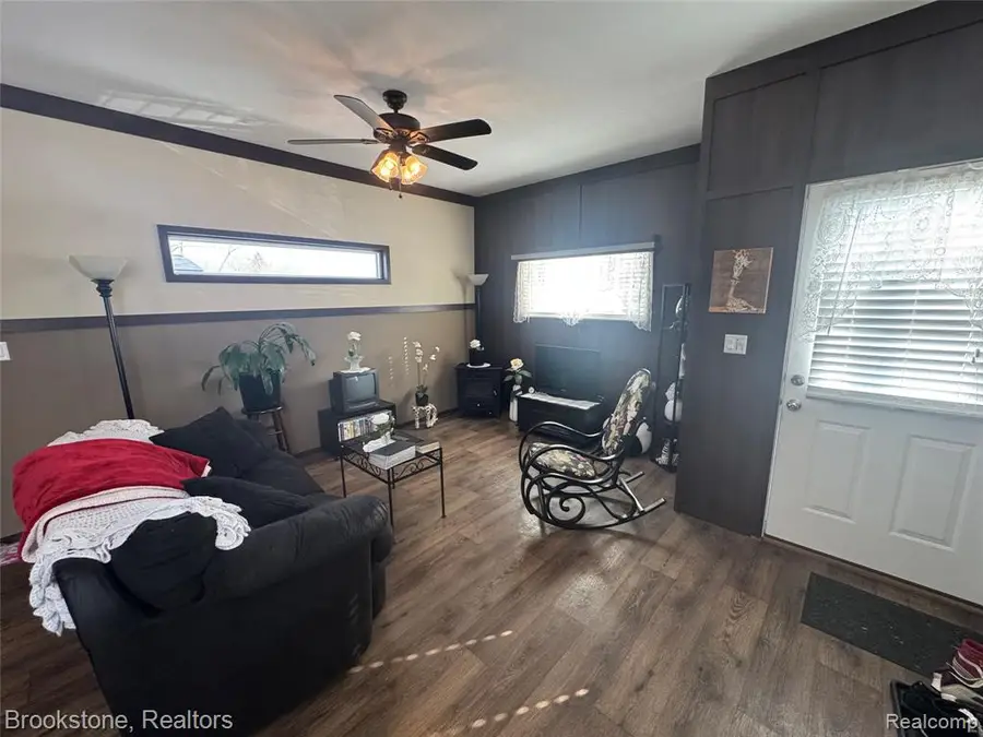 505 Marquette Dr, Rochester Hills, MI 48307 - #2