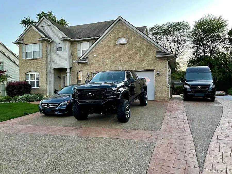 26895 S Monroe, Southfield, MI  - #3