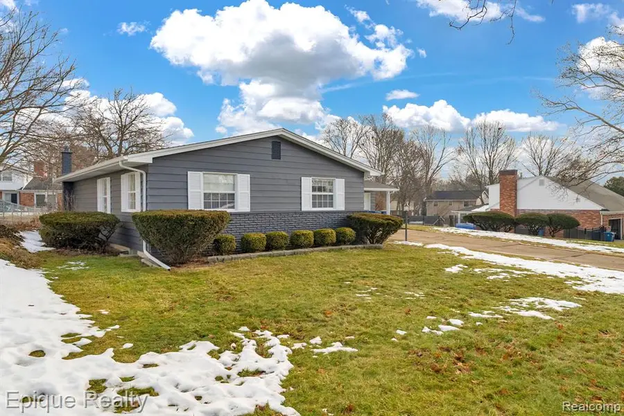 11325 Woodbridge, Grand Blanc, MI  - #3